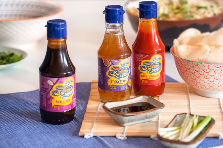 東亞食品品牌藍(lán)龍(Blue Dragon)視覺識(shí)別和包裝設(shè)計(jì)
